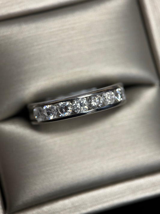 LADIES 8 ROUND DIAMOND BAND IN platinum 1 carat