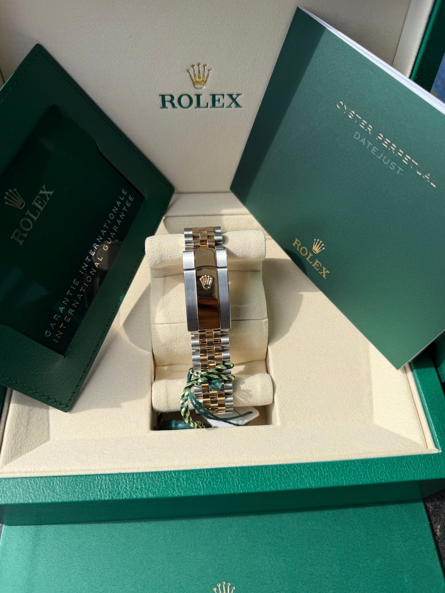 Rolex Datejust 18k/SS 41mm Olive Geeen Roman Dial Jubilee  Bracelet Men's Watch 126333