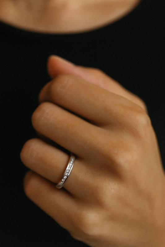 10k 1/5ctw White gold diamond Band