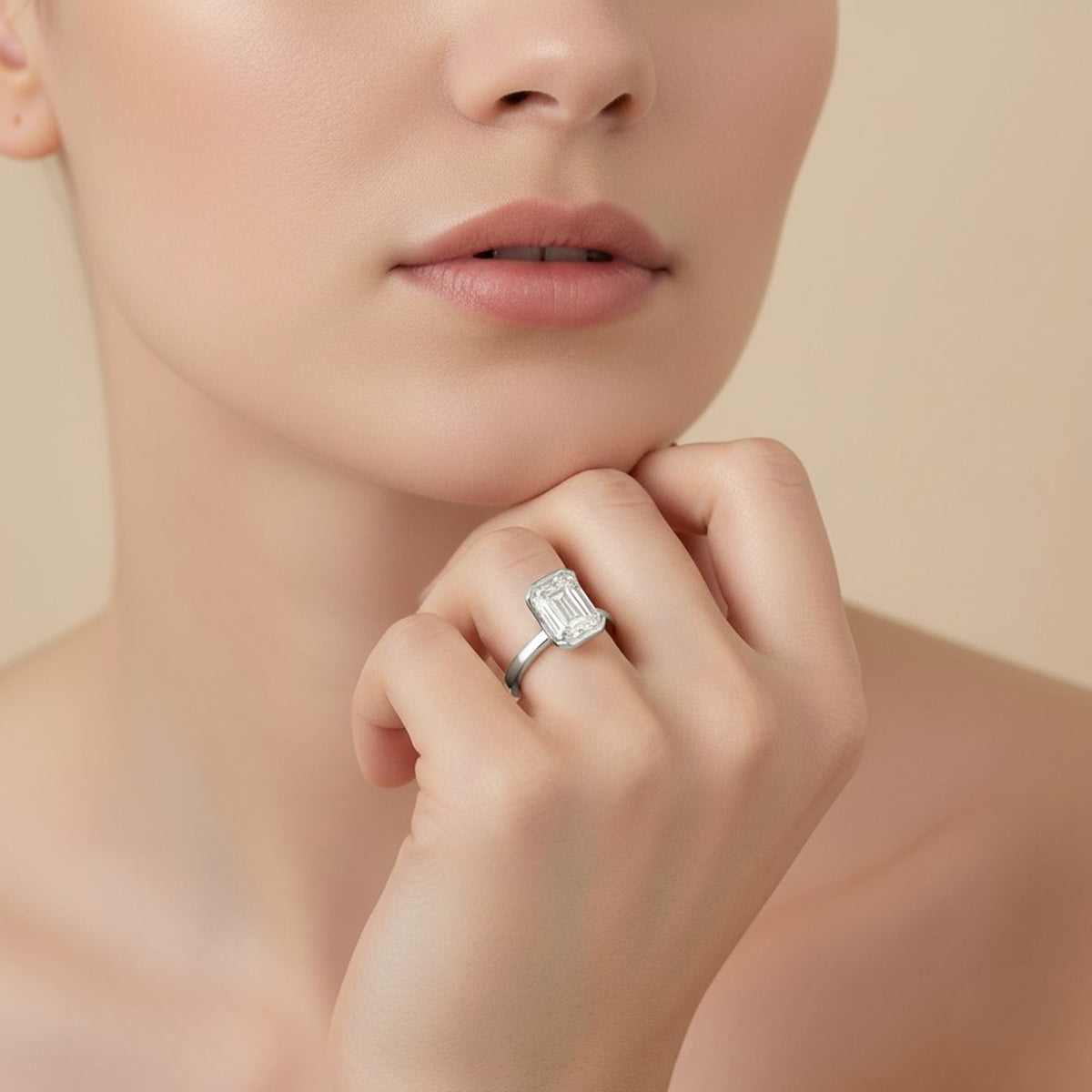 EMERALD 1CT PLUS RING