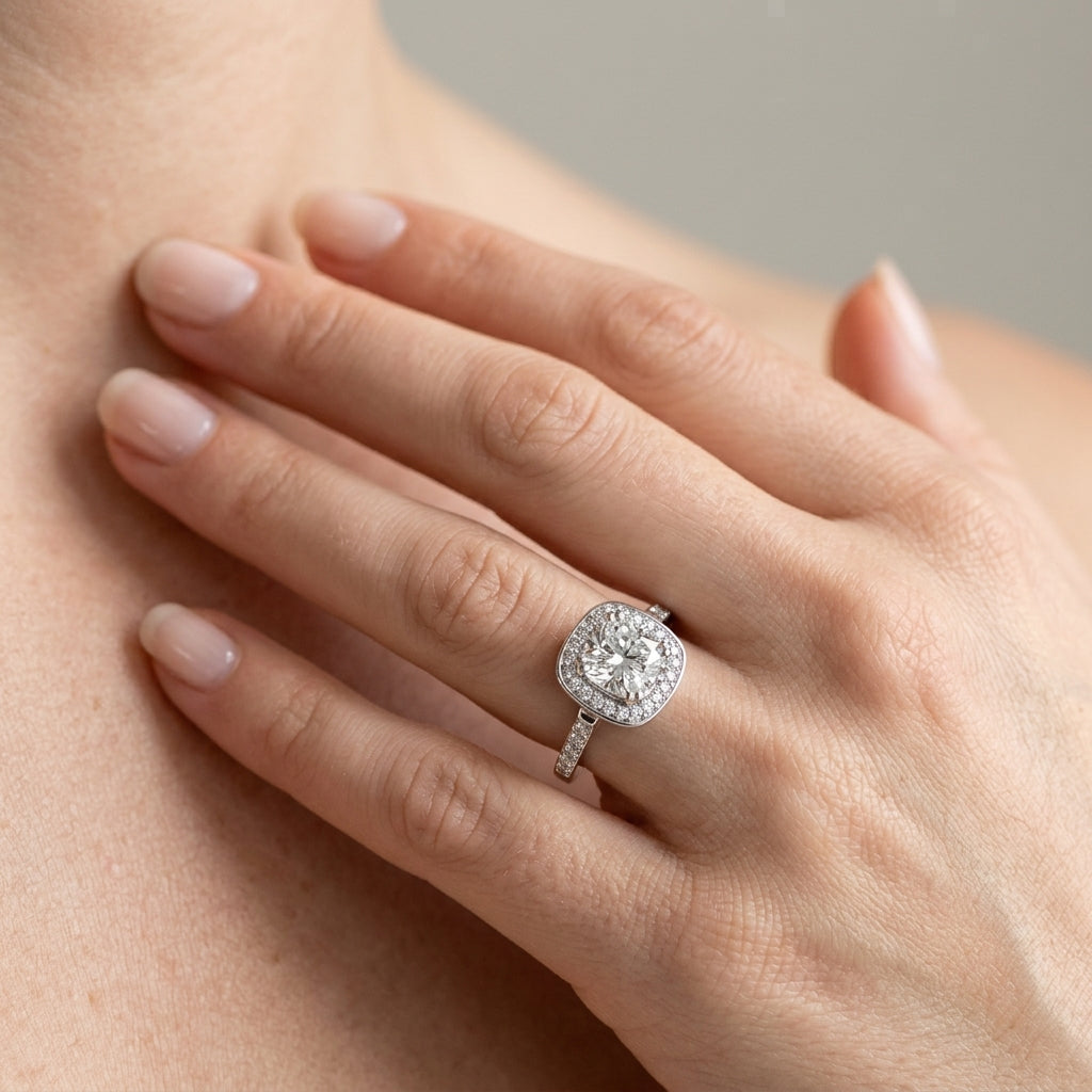 COLOR RINGS PRINCESS & CUSHION - worn lifestyle photo