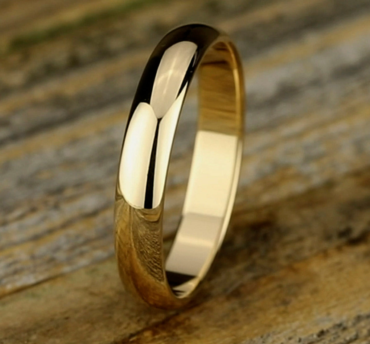 Regular Dome Classic Fit 4mm 14K Yellow Benchmark men's wedding band