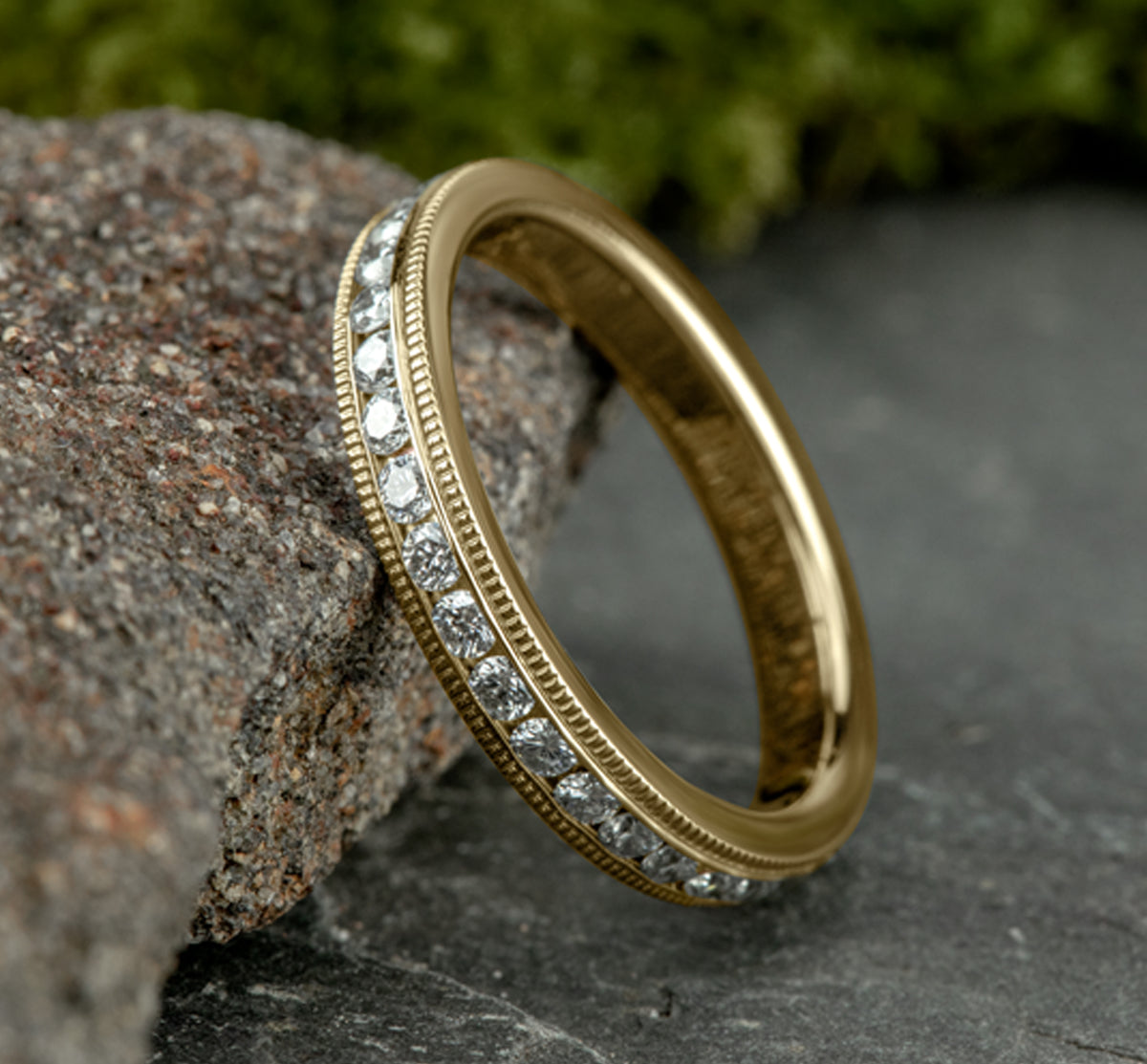 THE BELLE 3mm 14K Yellow Benchmark men's wedding band