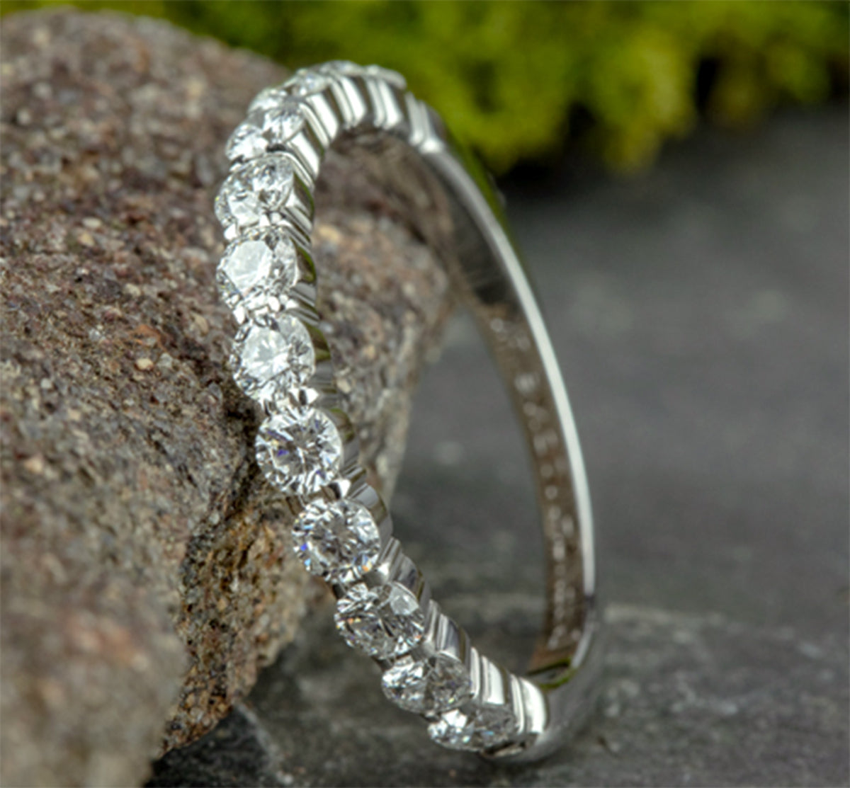 THE ZORA 2.5mm 14K White Benchmark men's wedding band
