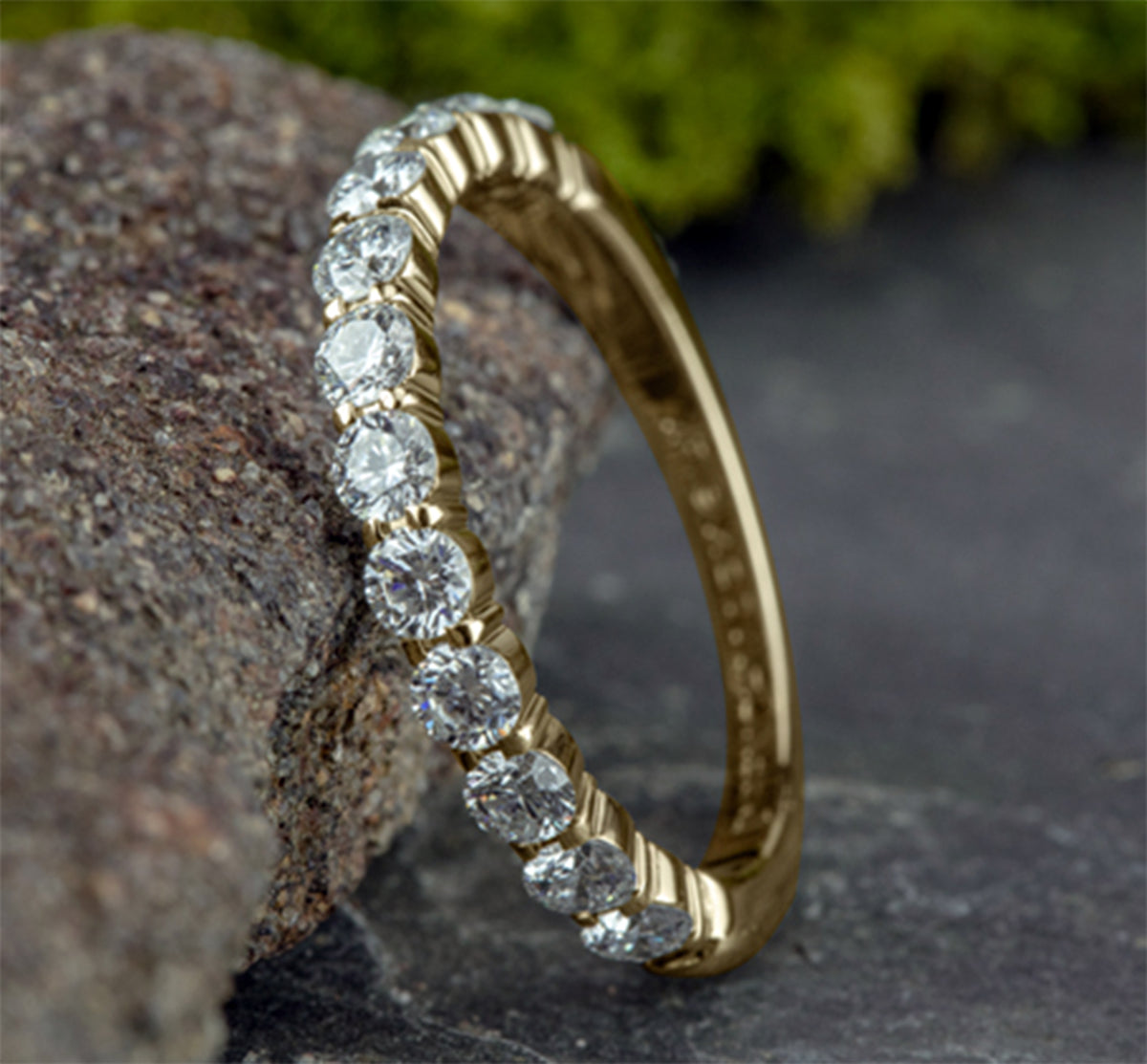 THE ZORA 2.5mm 14K Yellow Benchmark men's wedding band