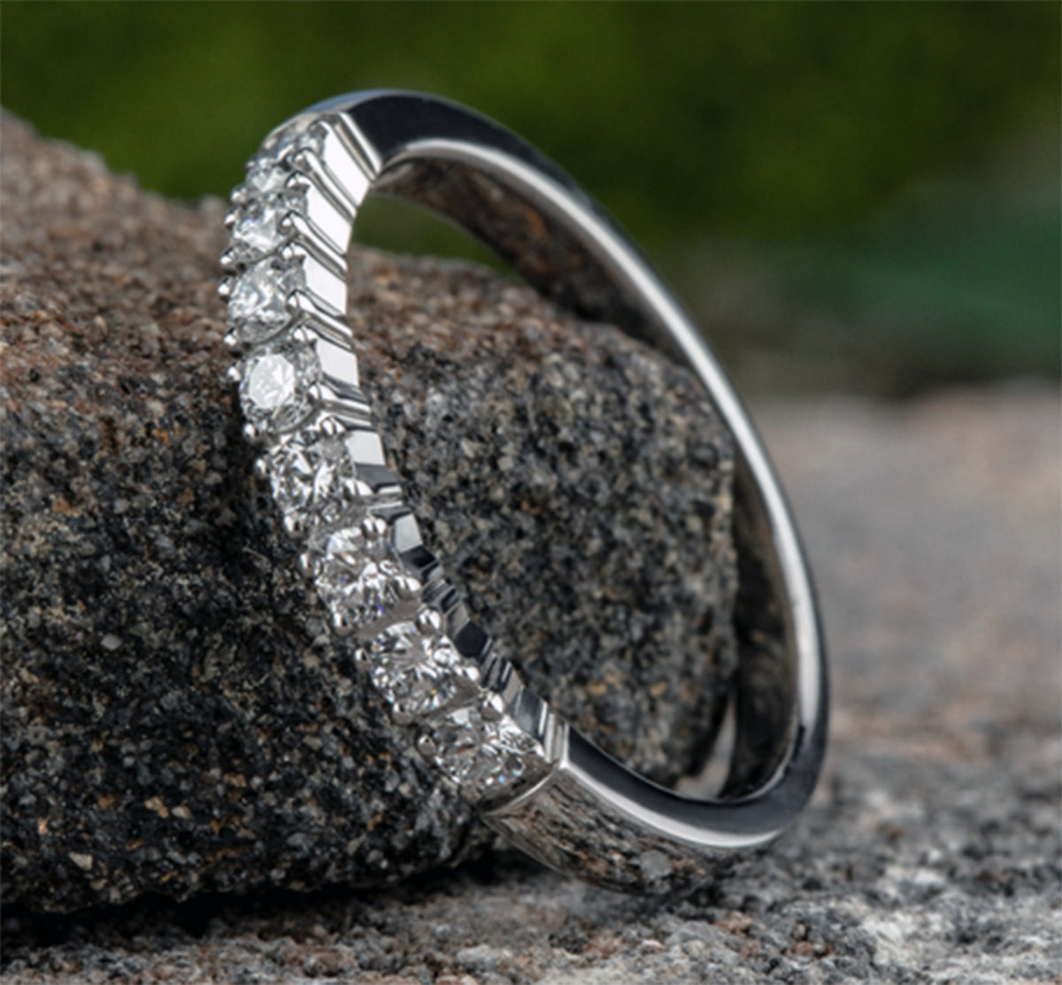 THE IDOL 2.5mm 14K White Benchmark men's wedding band