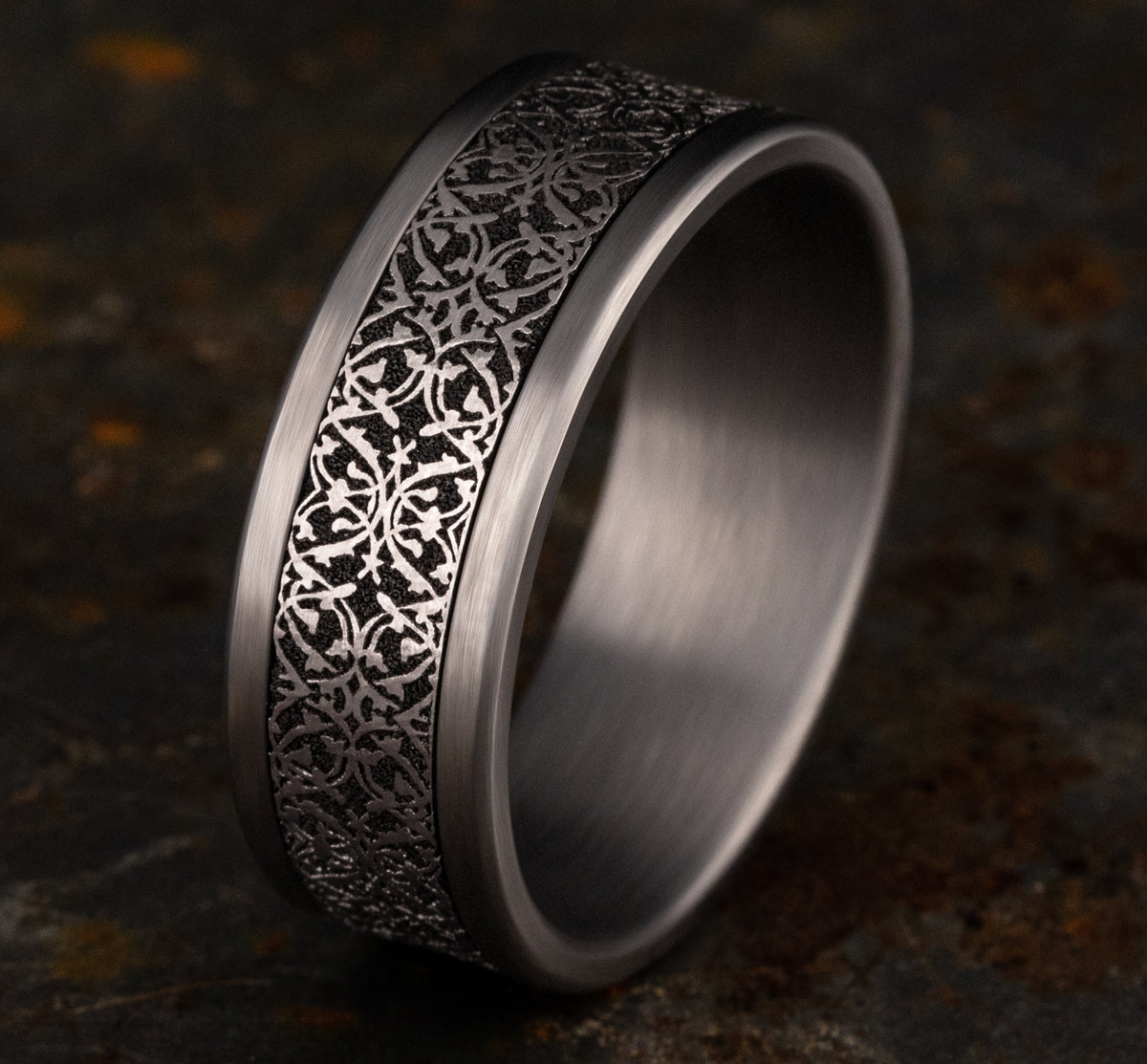 THE CONQUERER 8mm Tantalum Grey/Grey-Black Titanium Benchmark men's wedding band