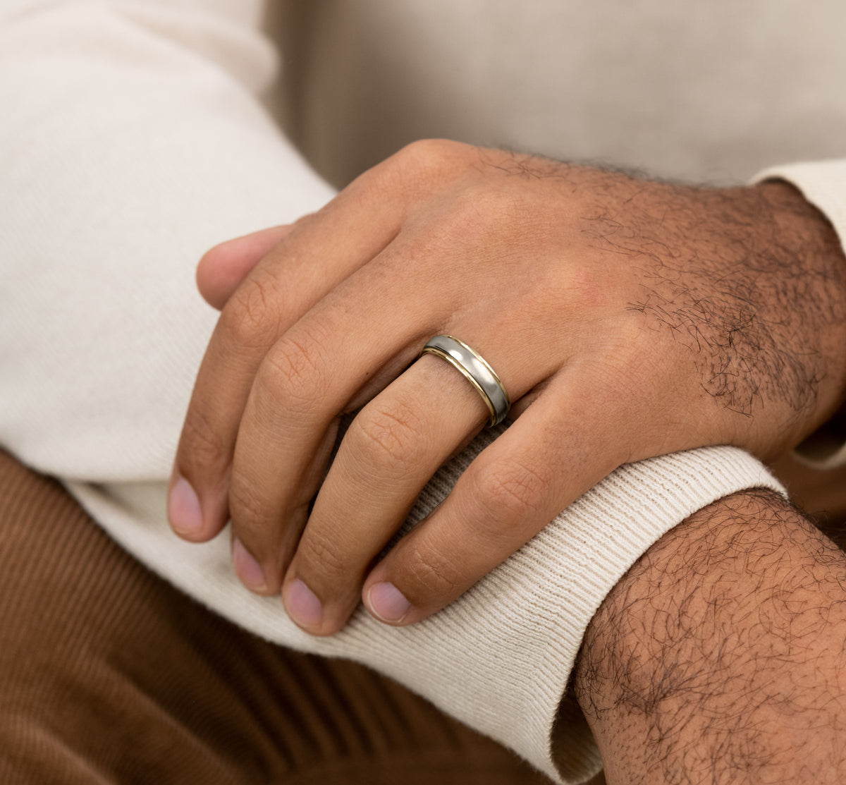 THE CAPTAIN 4.5mm 14K Yellow/White Benchmark men's wedding band