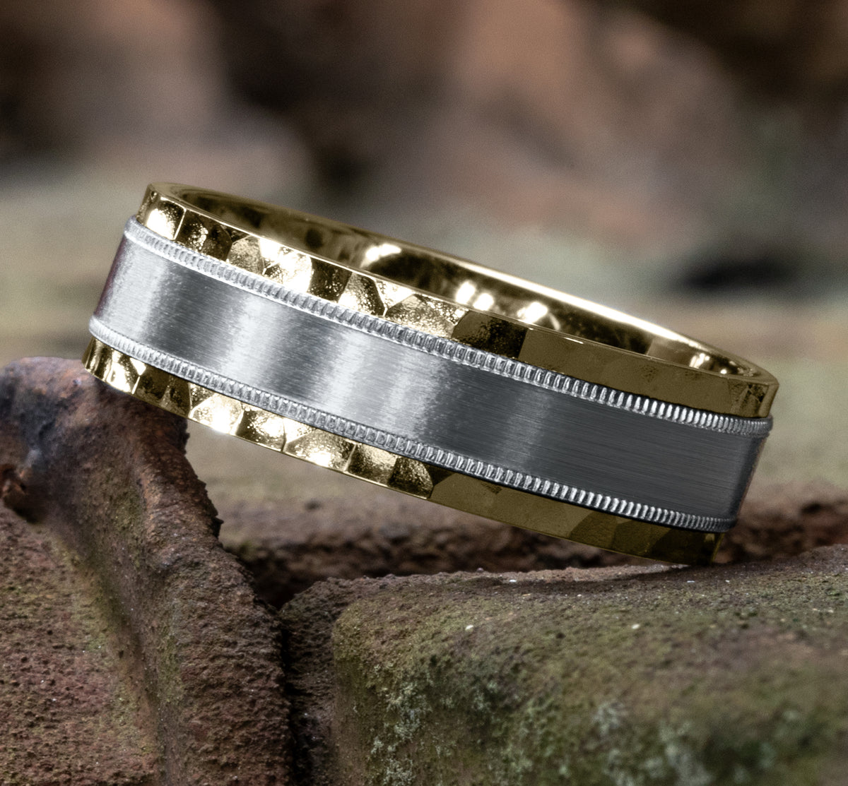 THE DENVER 7mm 14K Yellow/White Benchmark men's wedding band