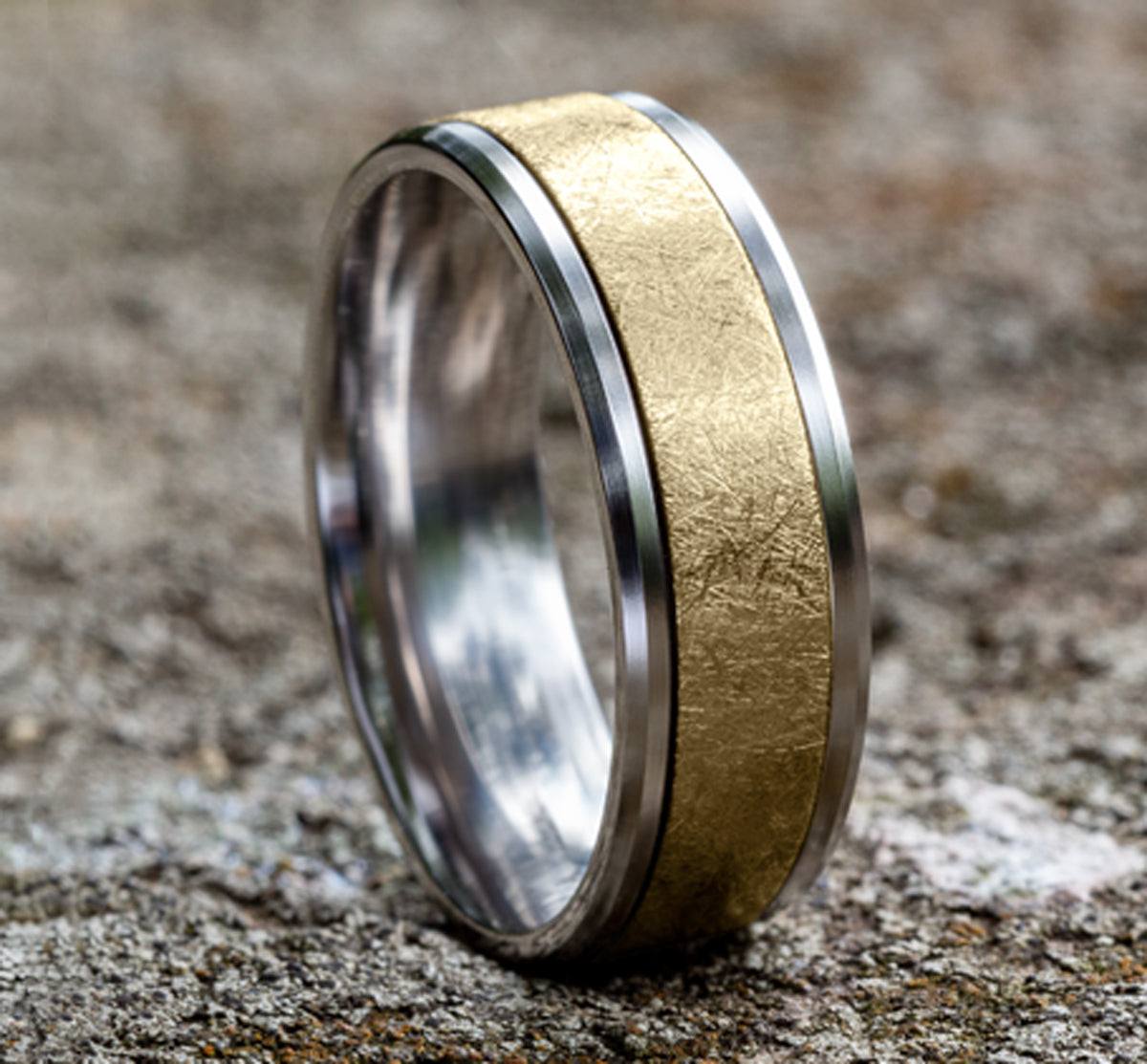 THE KNIGHT 7mm 14K White/Yellow Benchmark men's wedding band