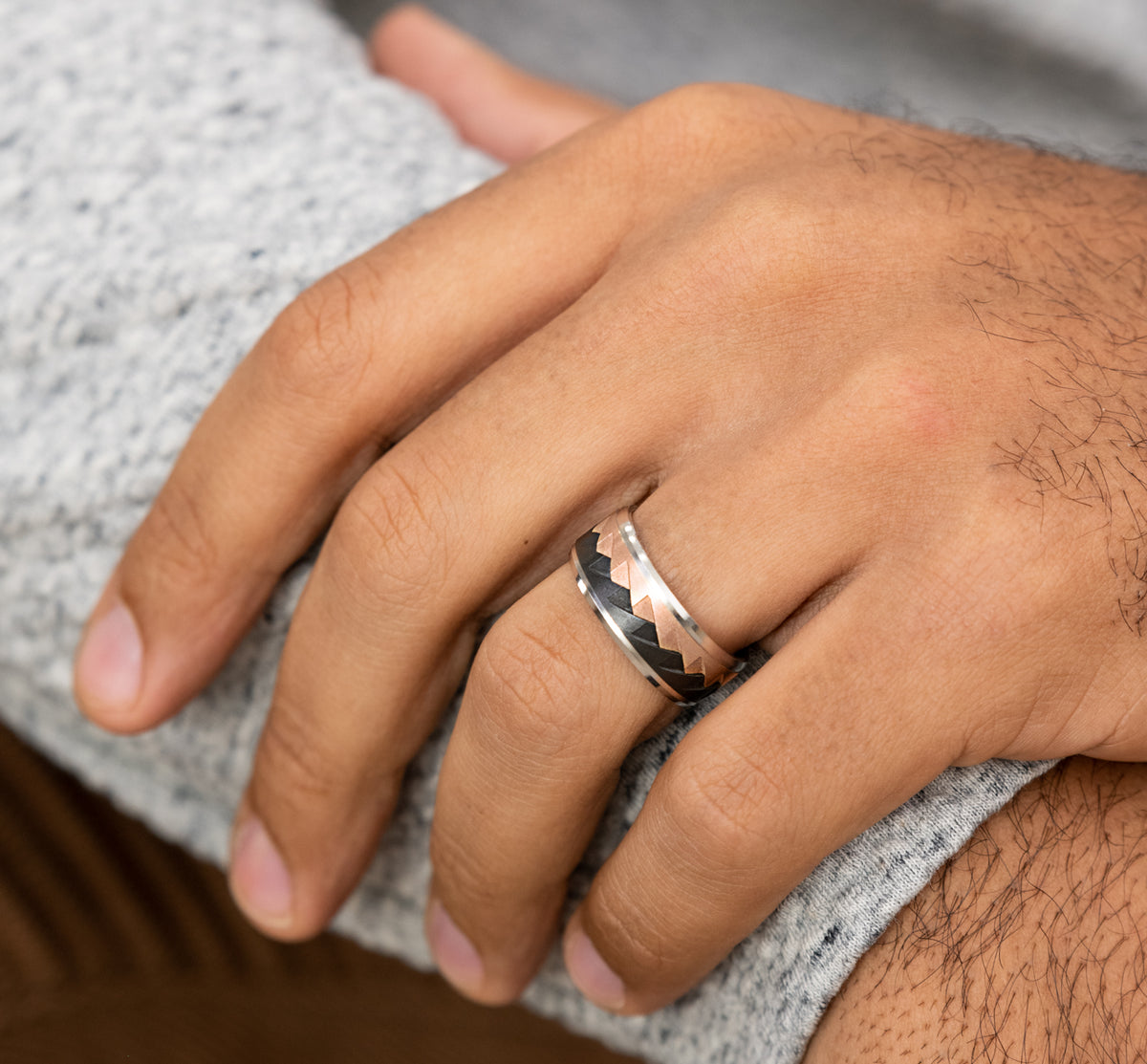 THE RANGE 9mm 14K White/Rose/Black Titanium Benchmark men's wedding band