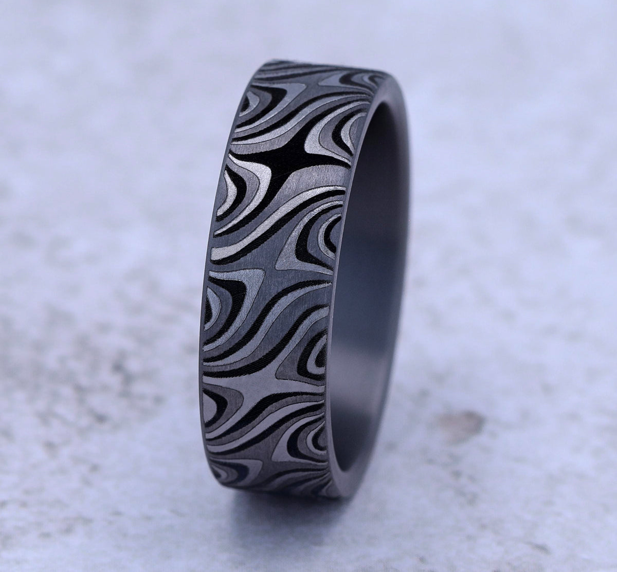 THE SATURN 7mm Tantalum Grey Benchmark men's wedding band