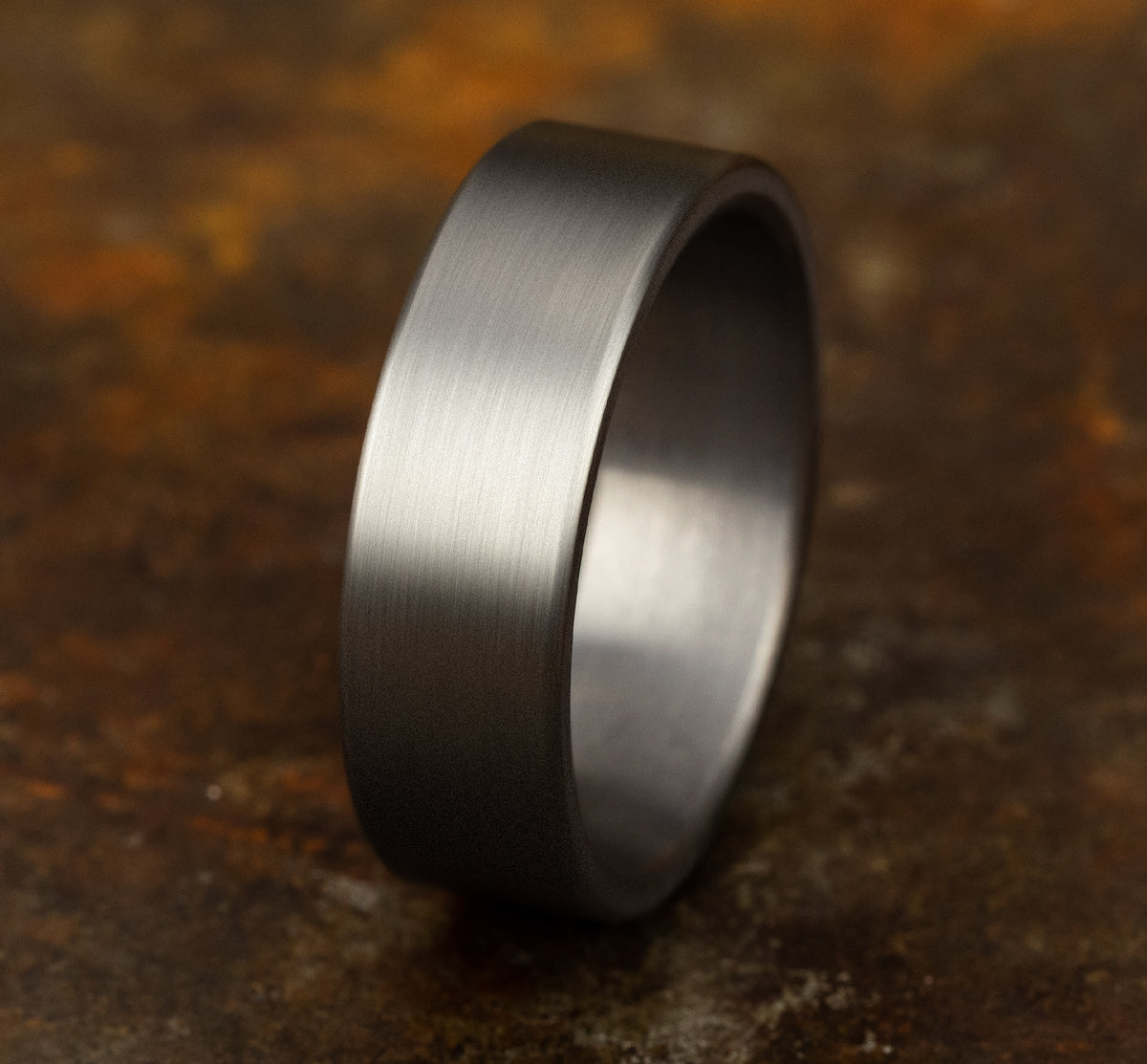 THE LIEUTENANT 7mm Tantalum Grey Benchmark men's wedding band