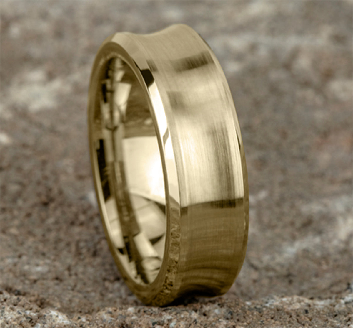 THE GROTTO 7.5mm 14K Yellow Benchmark men's wedding band