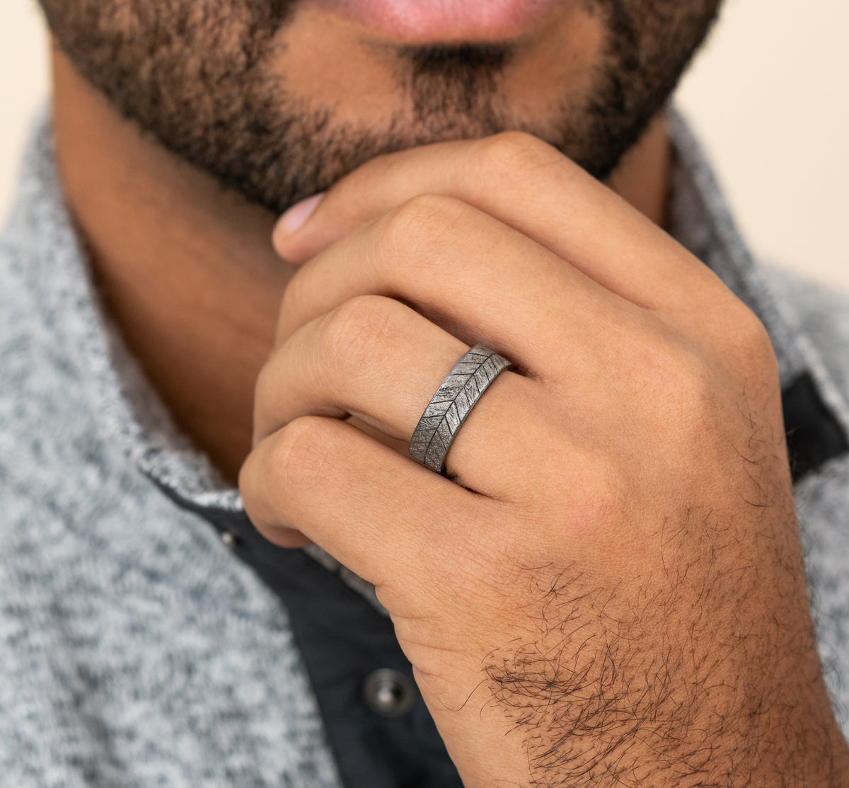 THE CHEVRON 7mm Tantalum Grey Benchmark men's wedding band