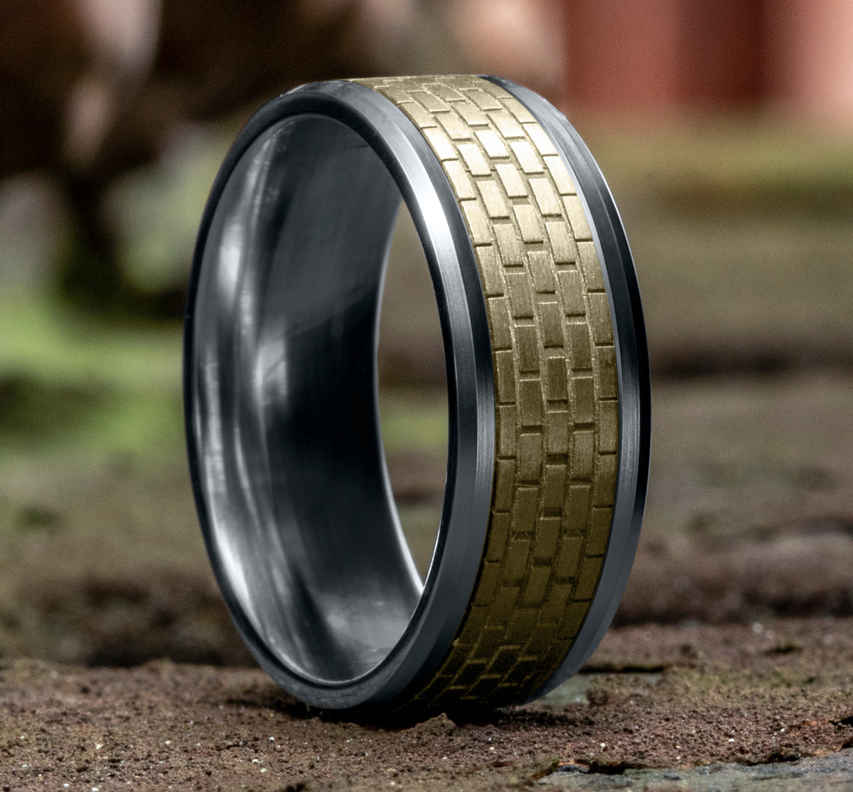 THE LENNON 8mm 14K White/Yellow Benchmark men's wedding band