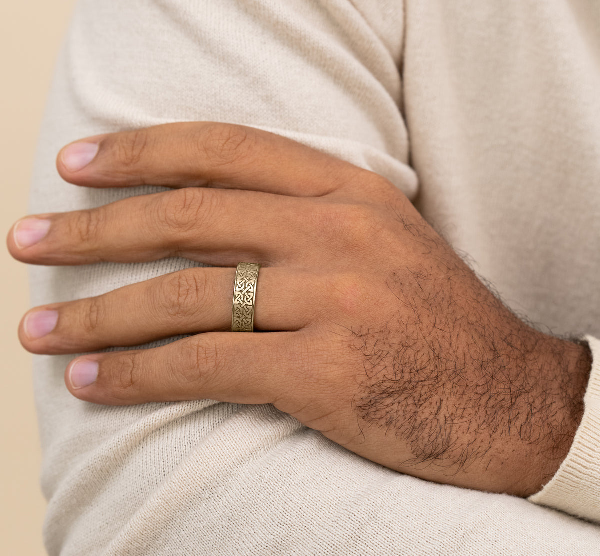 THE BLARNEY 14K Yellow Benchmark wedding band