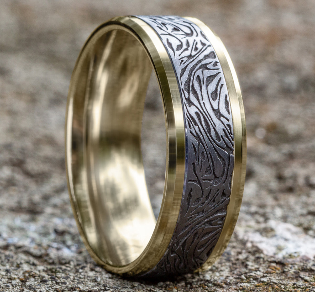THE KATANA 8mm 14K Yellow/Tantalum Grey Benchmark men's wedding band