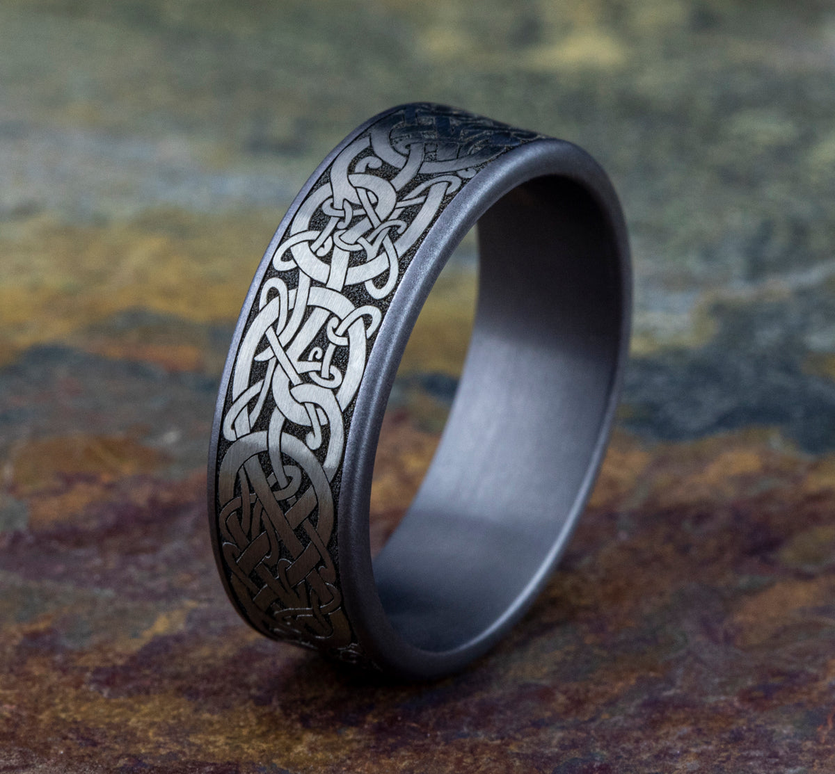 THE BERGEN 7.5mm Tantalum Grey/Grey-Black Titanium Benchmark men's wedding band