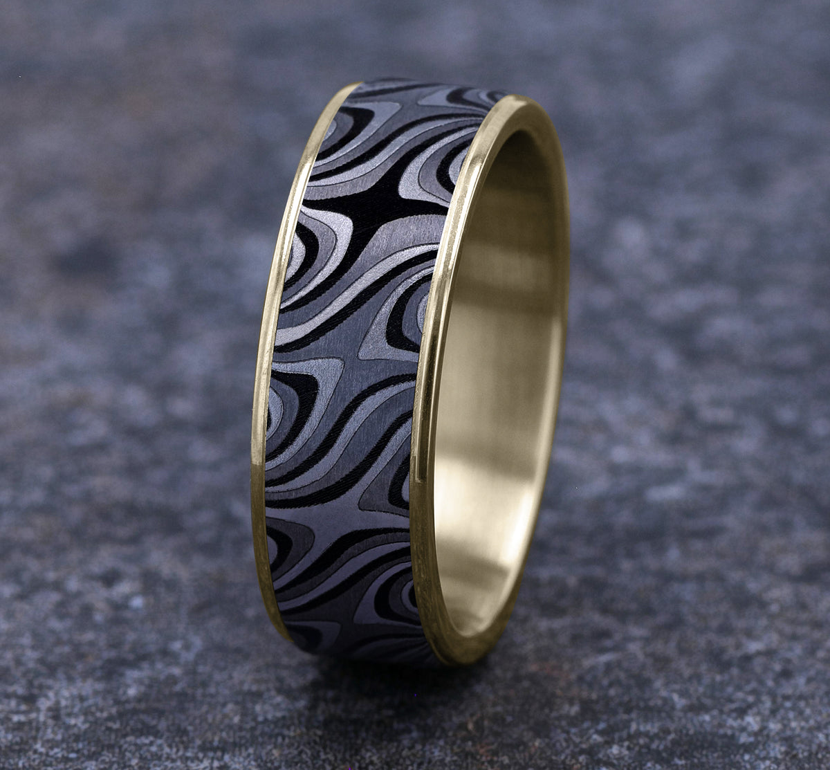 THE SATURN 7.5mm 14K Yellow/Tantalum Grey Benchmark men's wedding band