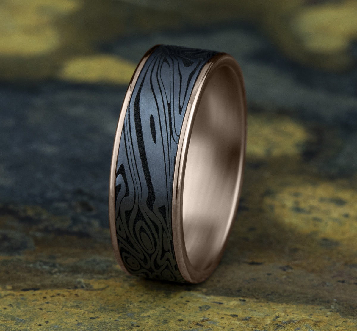 THE BIRDS EYE 7.5mm 14K Rose/Tantalum Grey Benchmark men's wedding band