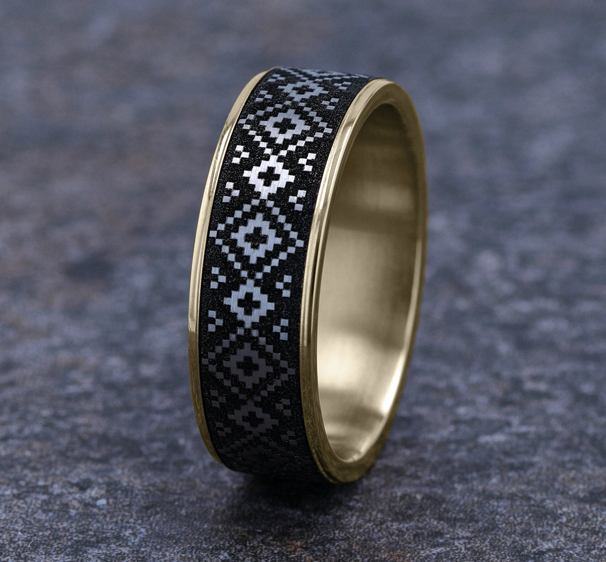 THE ISLE 7.5mm 14K Yellow/Grey-Black Titanium Benchmark men's wedding band