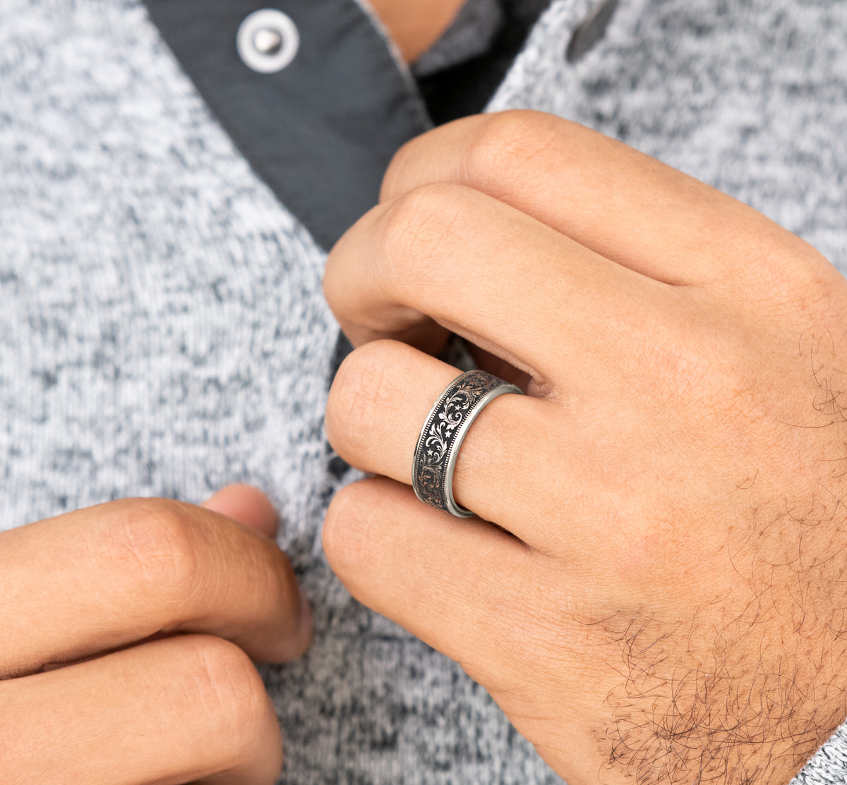 THE SPUR 7.5mm 14K White/Grey-Black Titanium Benchmark men's wedding band