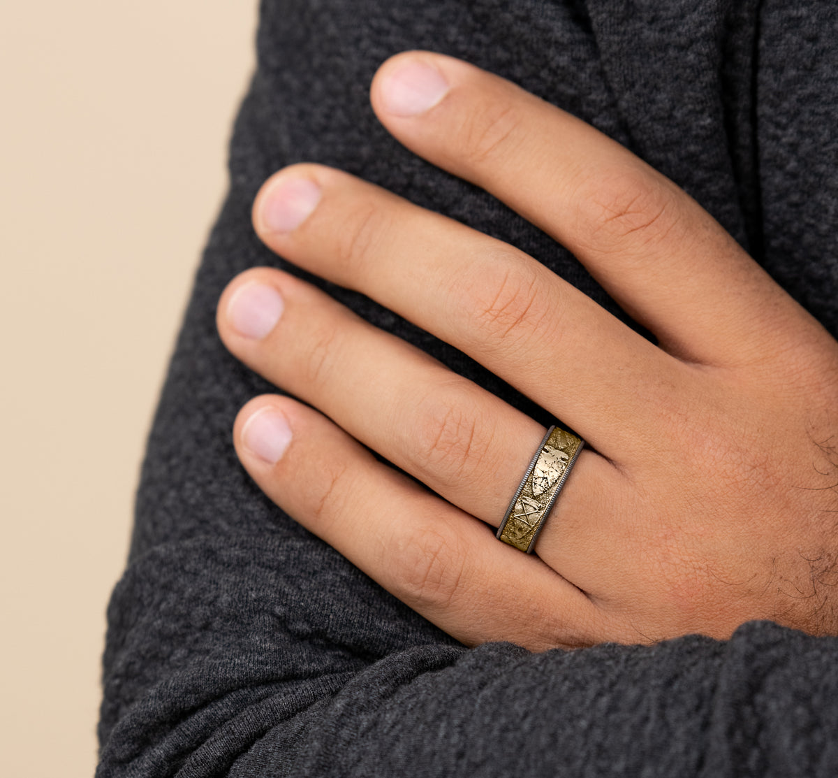 THE ARROWHEAD 7.5mm Tantalum Grey/14K Yellow Benchmark men's wedding band
