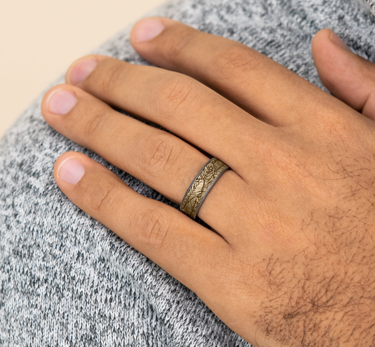THE COVEY 7.5mm Tantalum Grey/14K Yellow Benchmark men's wedding band