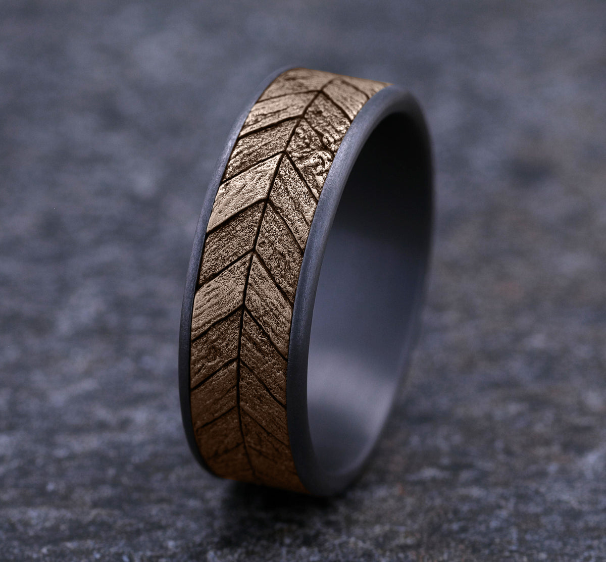 THE CHEVRON 7.5mm Tantalum Grey/14K Rose Benchmark men's wedding band