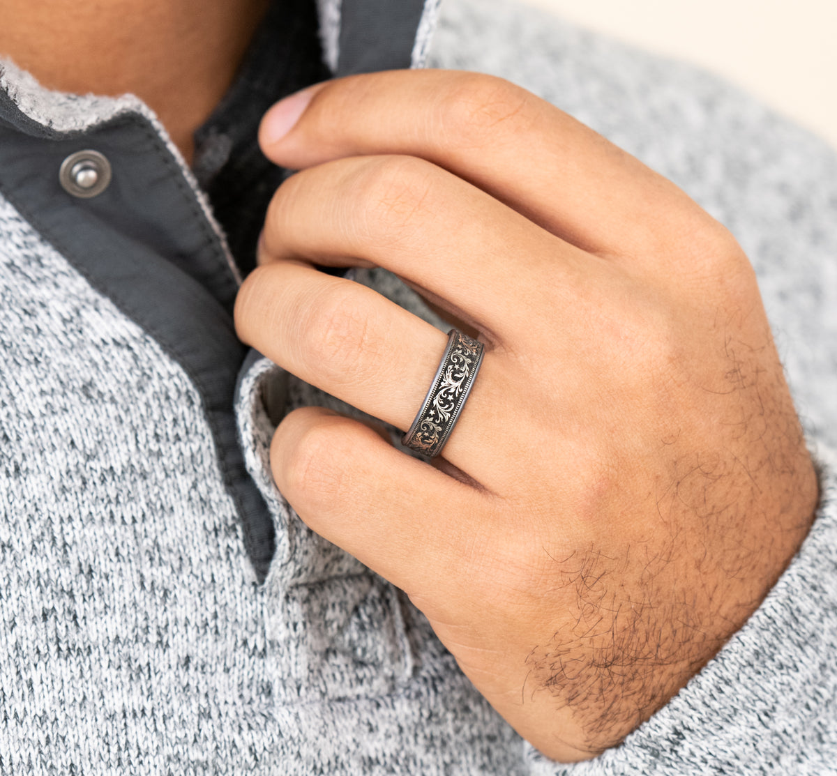 THE SPUR 7.5mm Tantalum Grey/Grey-Black Titanium Benchmark men's wedding band