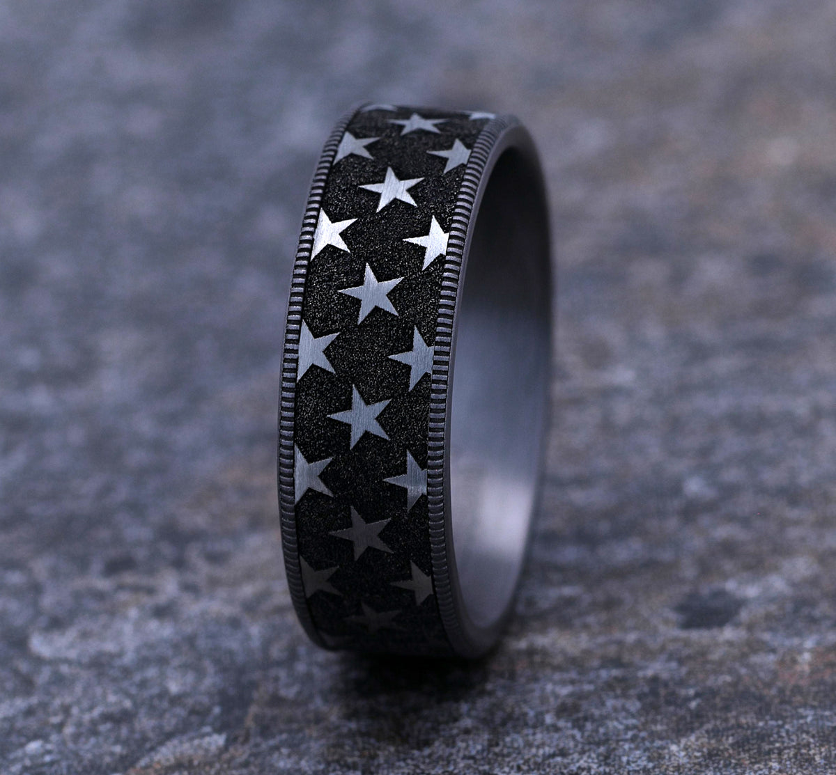 THE ANTHEM 7.5mm Tantalum Grey/Grey-Black Titanium Benchmark men's wedding band