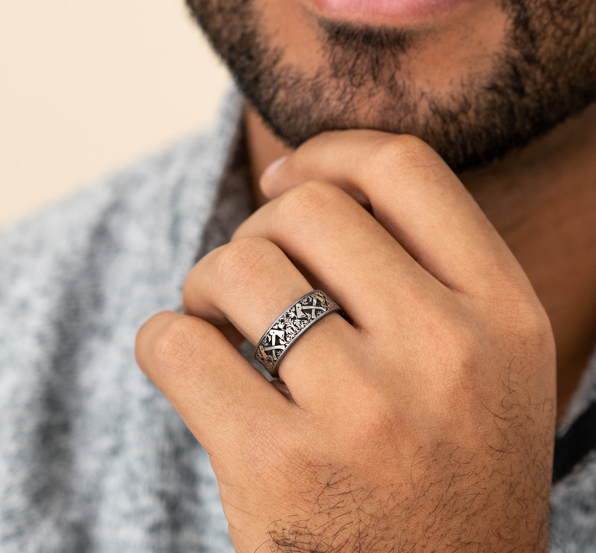THE HOTSHOT 7.5mm Tantalum Grey/Grey-Black Titanium Benchmark men's wedding band