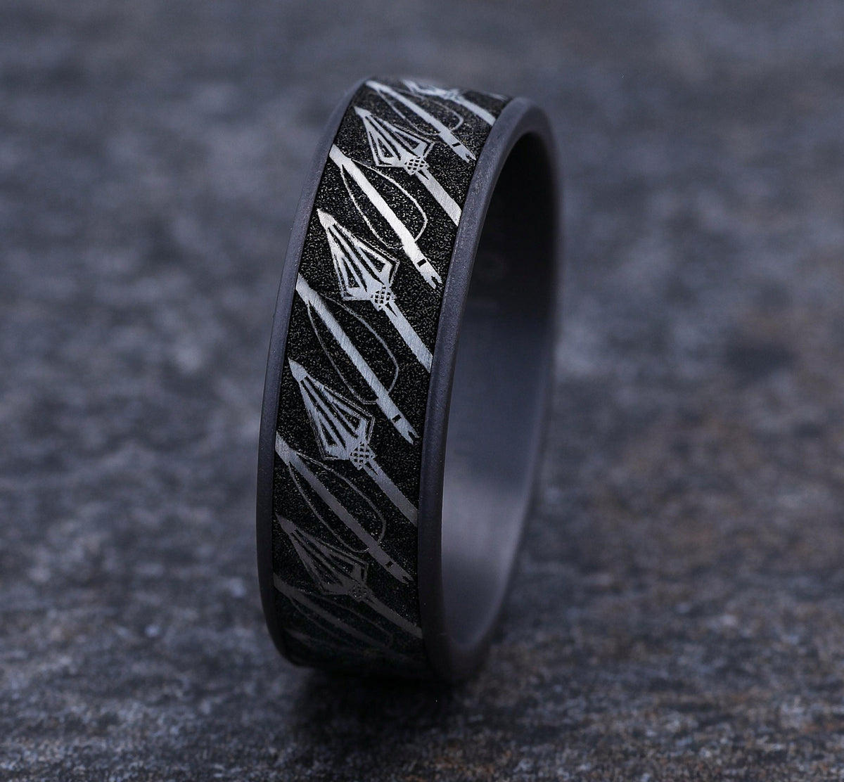 THE BROADHEAD 7.5mm Tantalum Grey/Grey-Black Titanium Benchmark men's wedding band