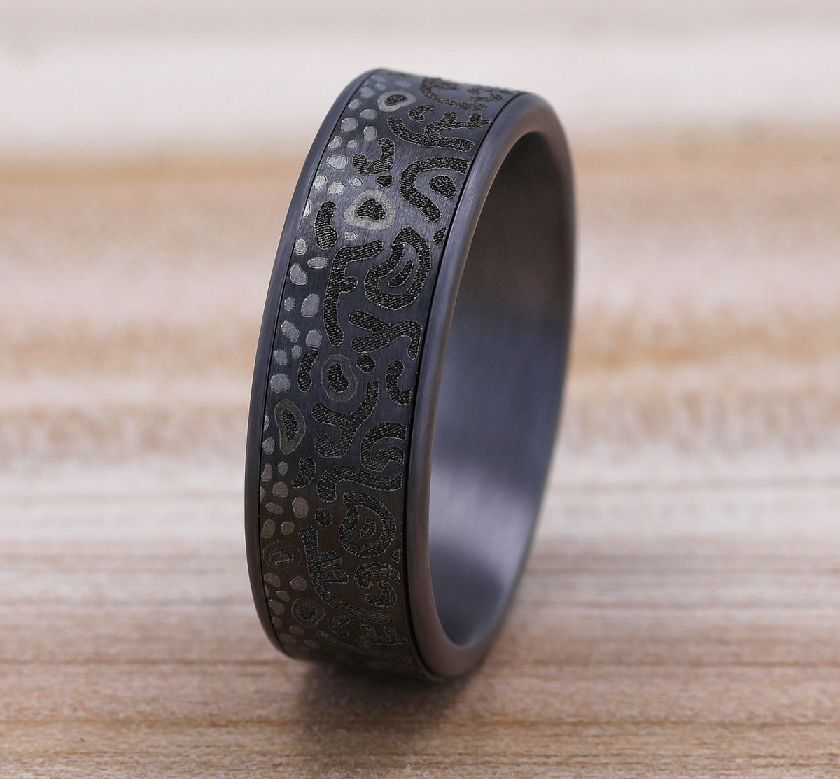 THE BROOK TROUT 7.5mm Tantalum Grey/Grey-Black Titanium Benchmark men's wedding band