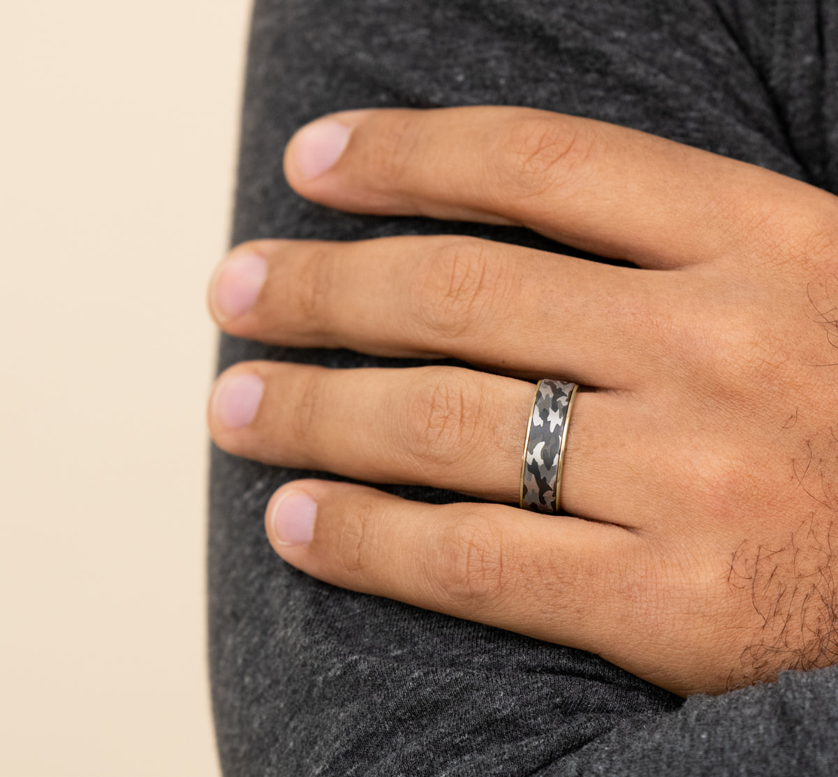 THE REBEL 7.5mm 14K Yellow/Tantalum Grey Benchmark men's wedding band