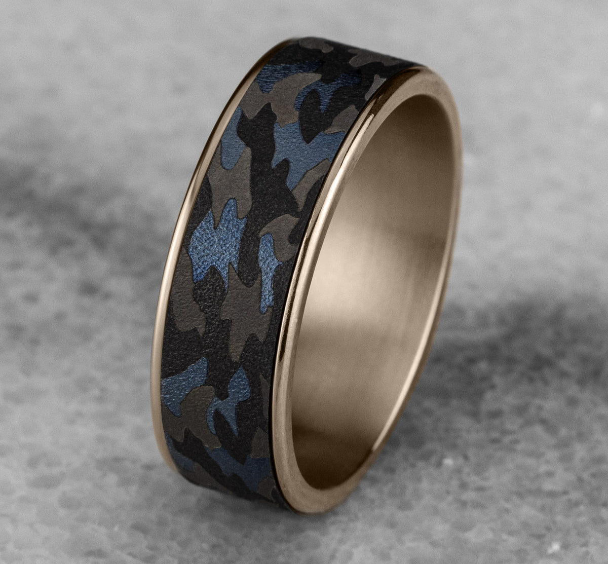 THE PATRIOT 7.5mm 14K Rose/Tantalum Grey Benchmark men's wedding band