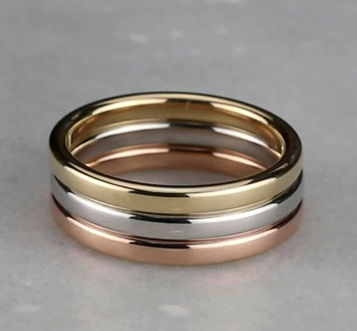 ® 2.5mm 14K Rose Benchmark men's wedding band