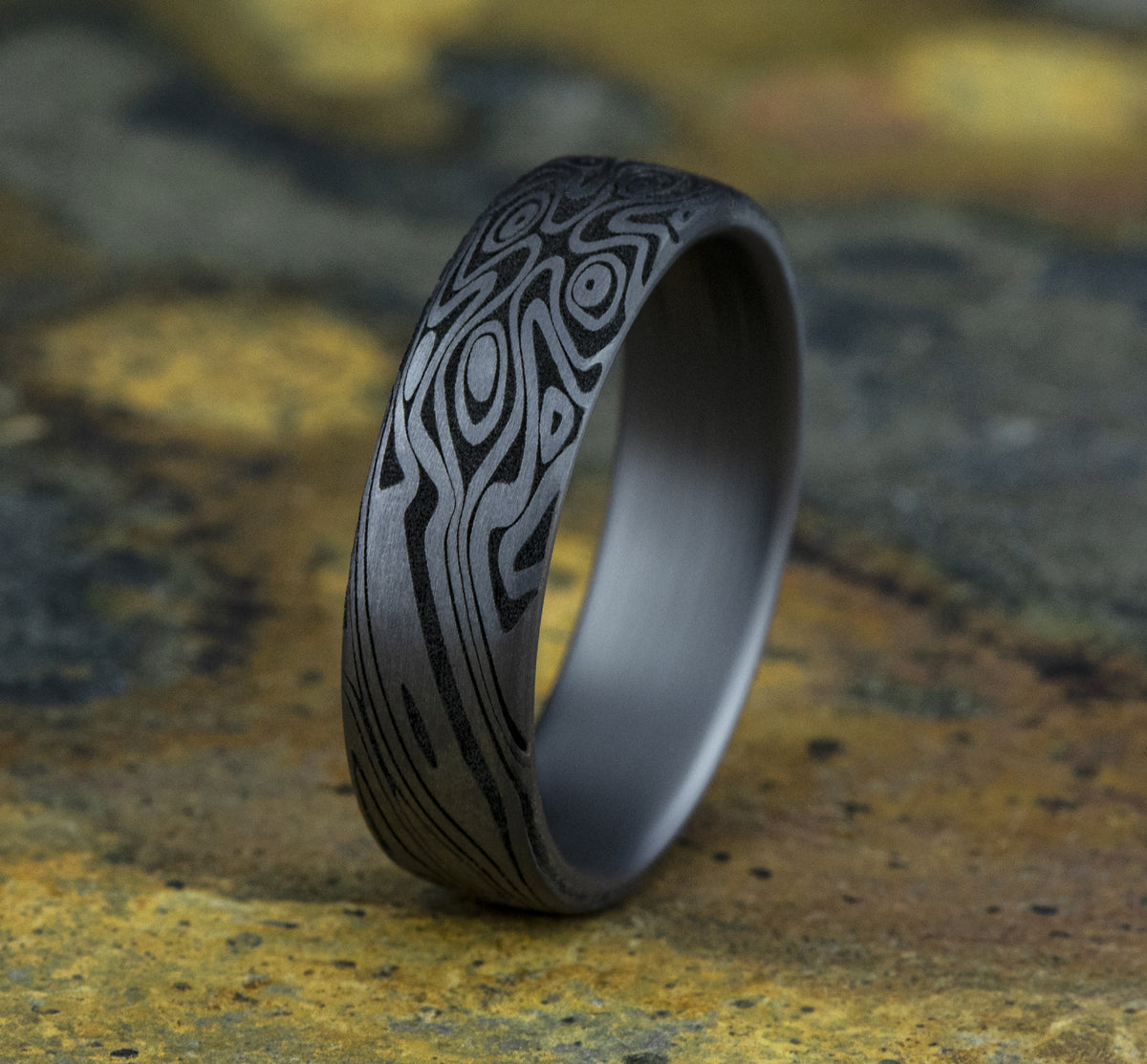 THE BIRDS EYE 6.5mm Tantalum Grey Benchmark men's wedding band