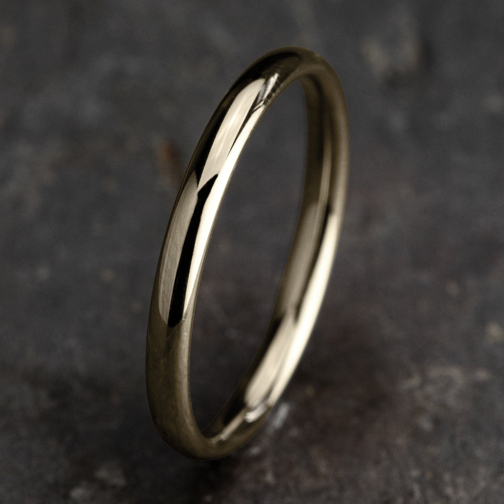 Regular Dome Comfort Fit 2.5mm 14K Yellow Benchmark men's wedding band