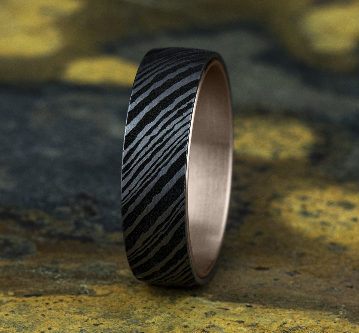 THE WOOD GRAIN 6.5mm 14K Rose/Tantalum Grey Benchmark men's wedding band