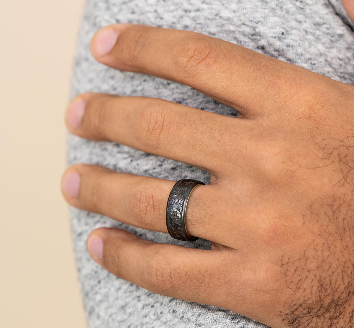 THE PALACE 8mm 14K Yellow/Black Titanium Benchmark men's wedding band