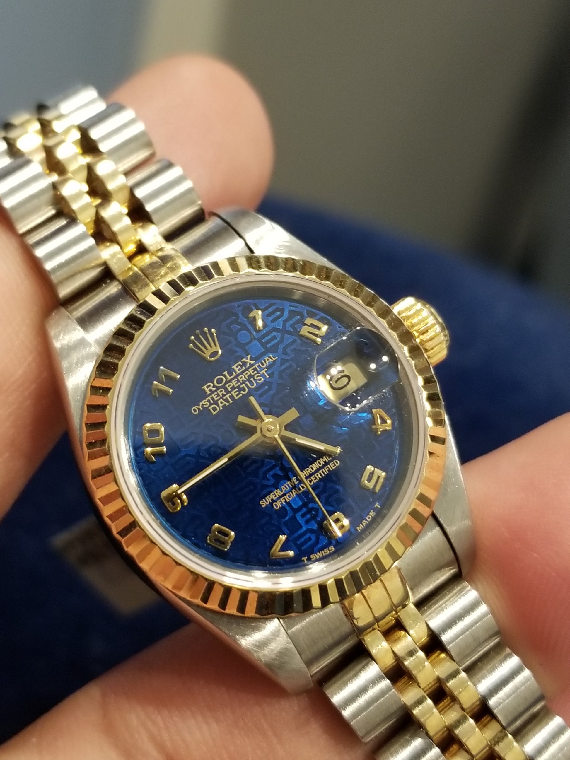 Ladies Rolex Silver Diamonds And Blue Sapphire 18k Yellow Gold