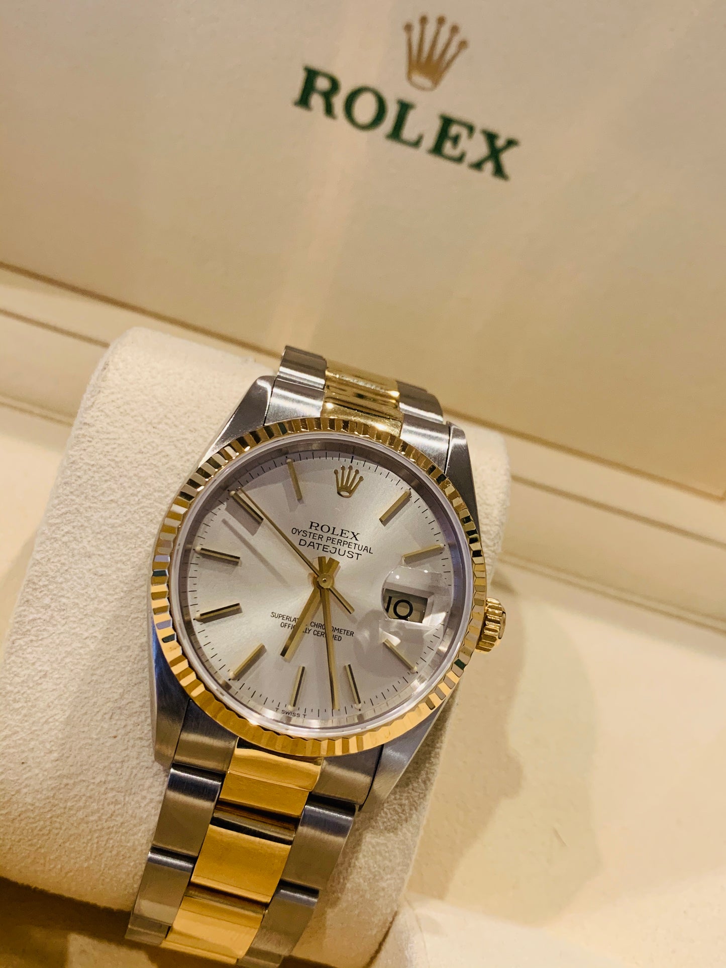 Rolex Datejust 18k Stainless Steel 16233 Champagne dial Oyster band