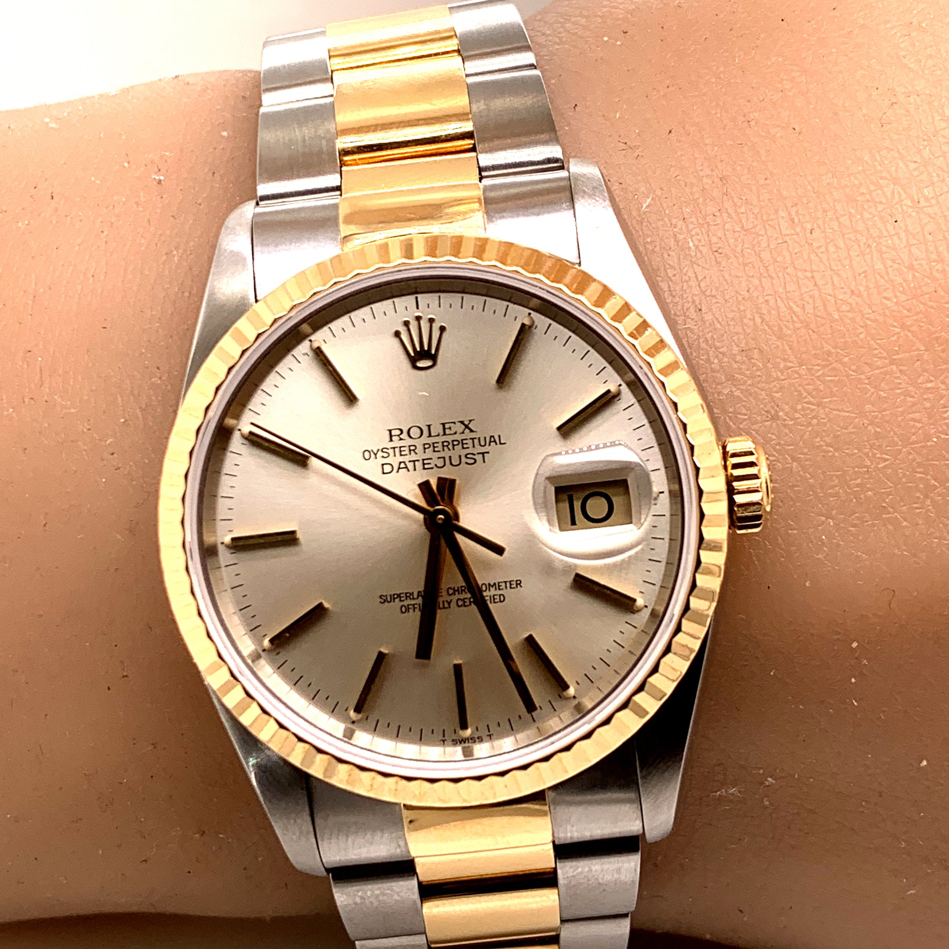 lyserød moral Brudgom Rolex Datejust 18k Stainless Steel 16233 Champagne dial Oyster band –  Monica Jewelers