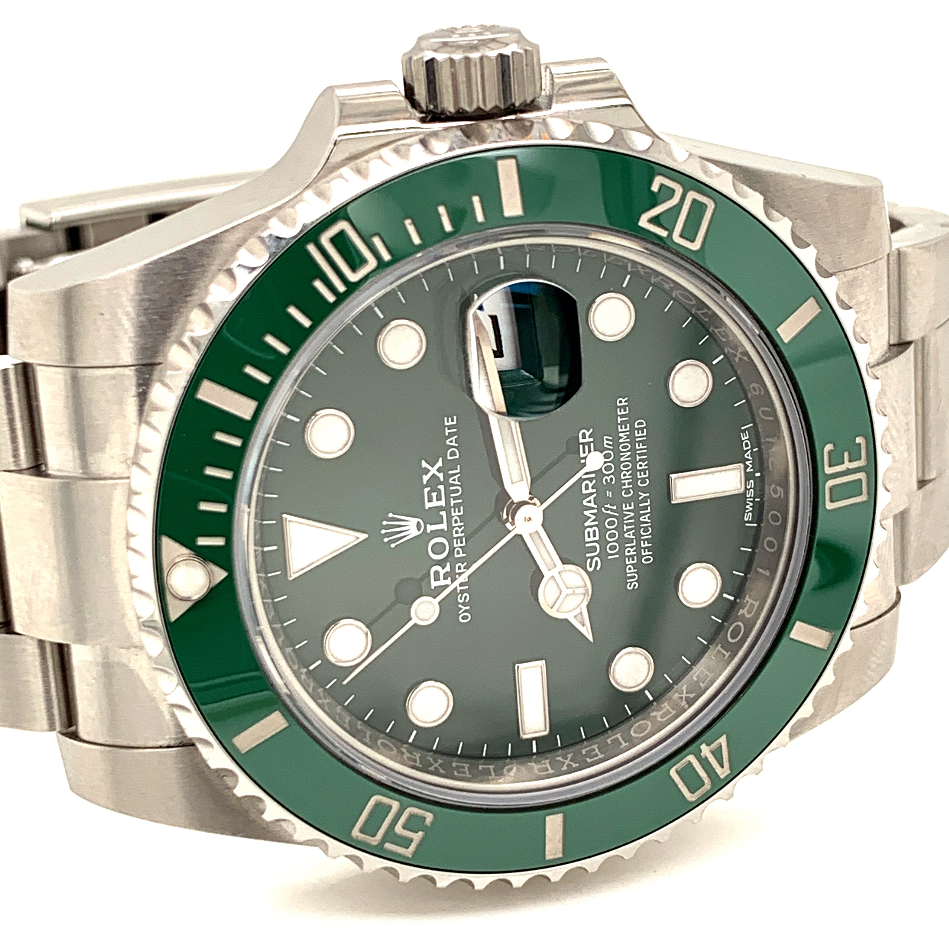 Rolex 116610LV Stainless Steel Submariner Hulk 40mm Green Dial Green Ceramic