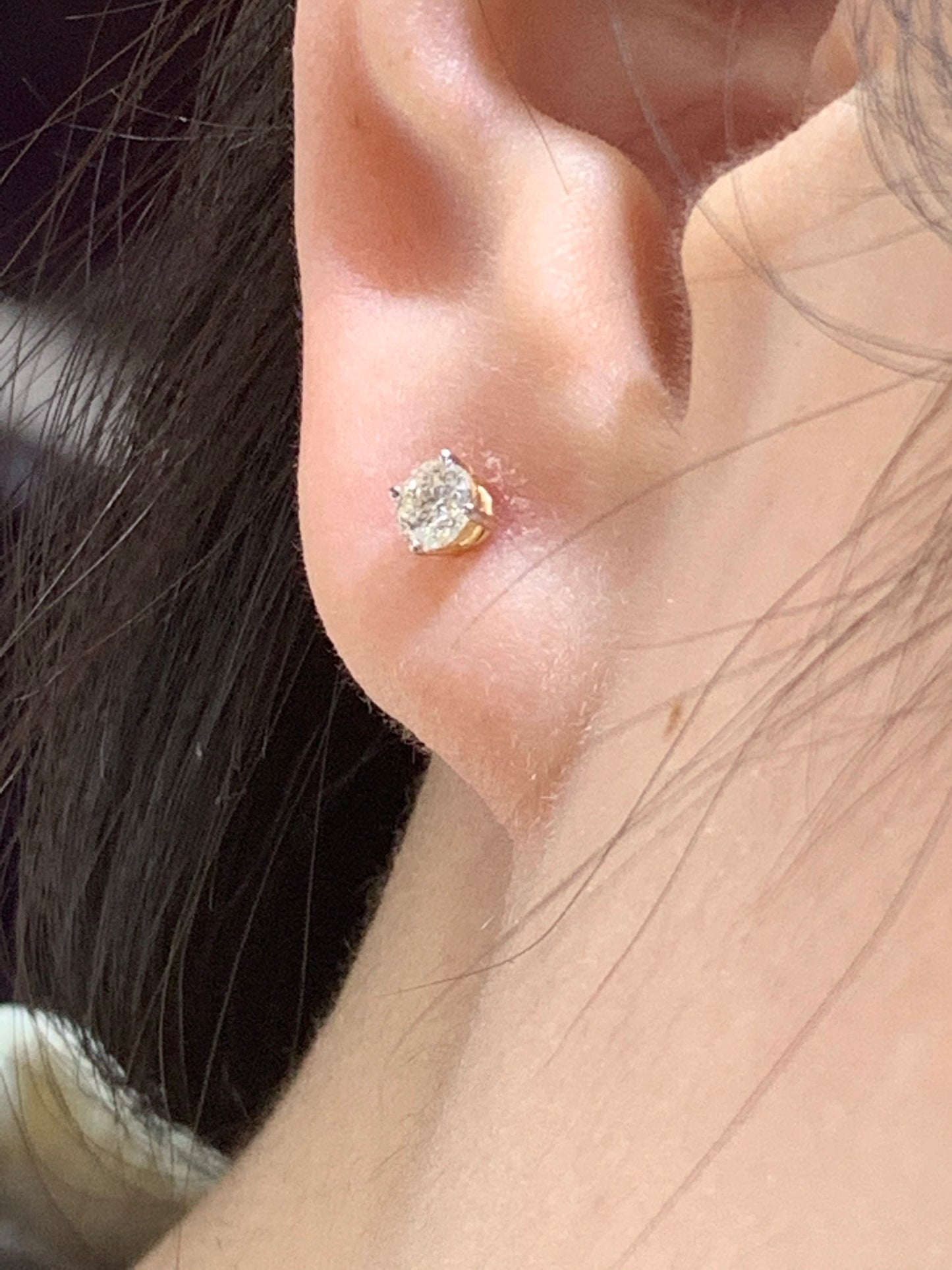 18k Yellow Gold 1/2Carat Round Diamond Earrings