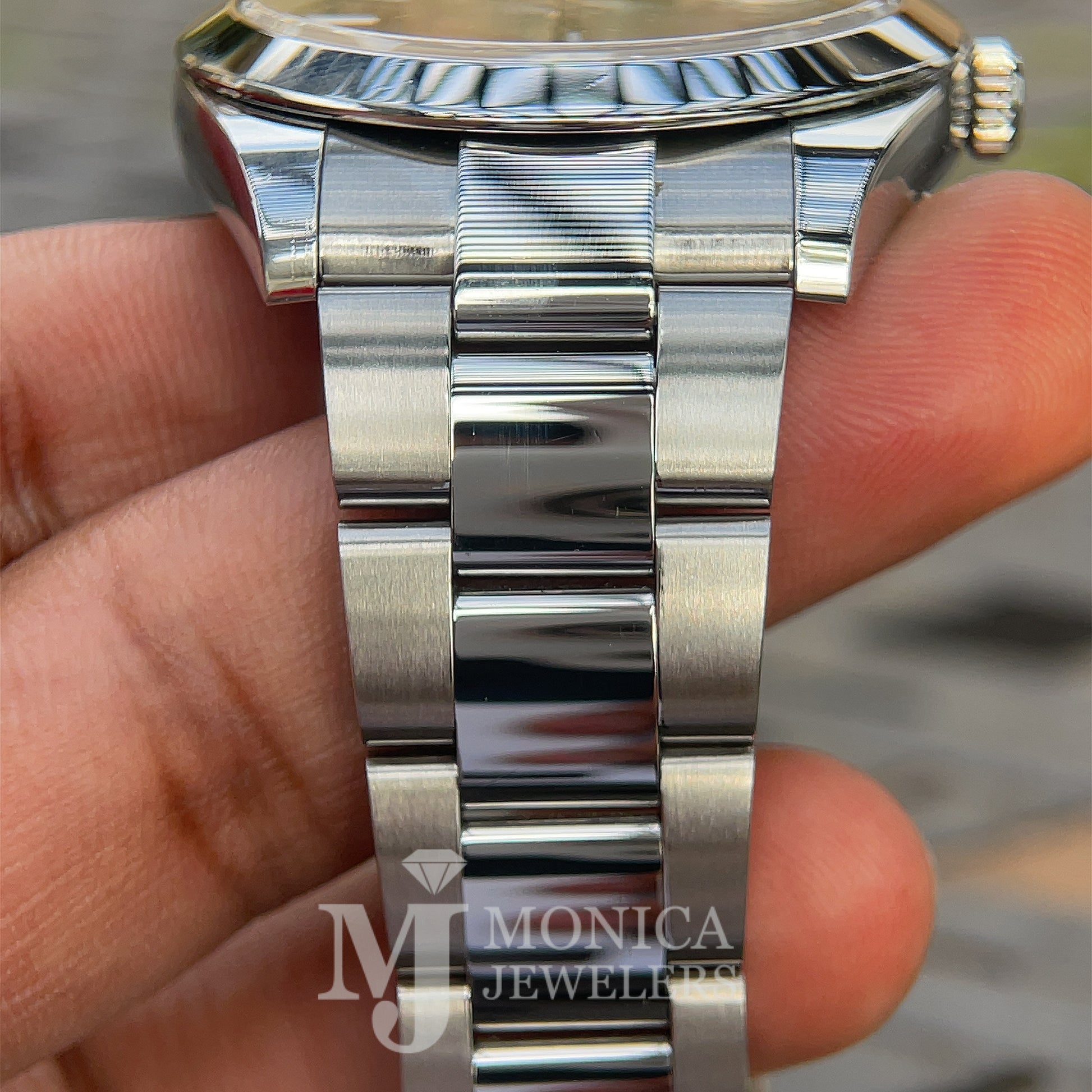 Malawi leje midnat Rolex Datejust 41 Black Dial Oyster Bracelet Men's Watch 126300 – Monica  Jewelers