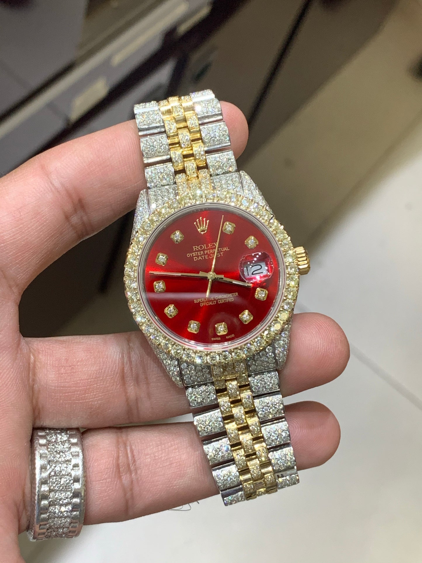 16013 Yellow gold/ Stainless steel Jubilee with Red Diamond dial 15.50 carats