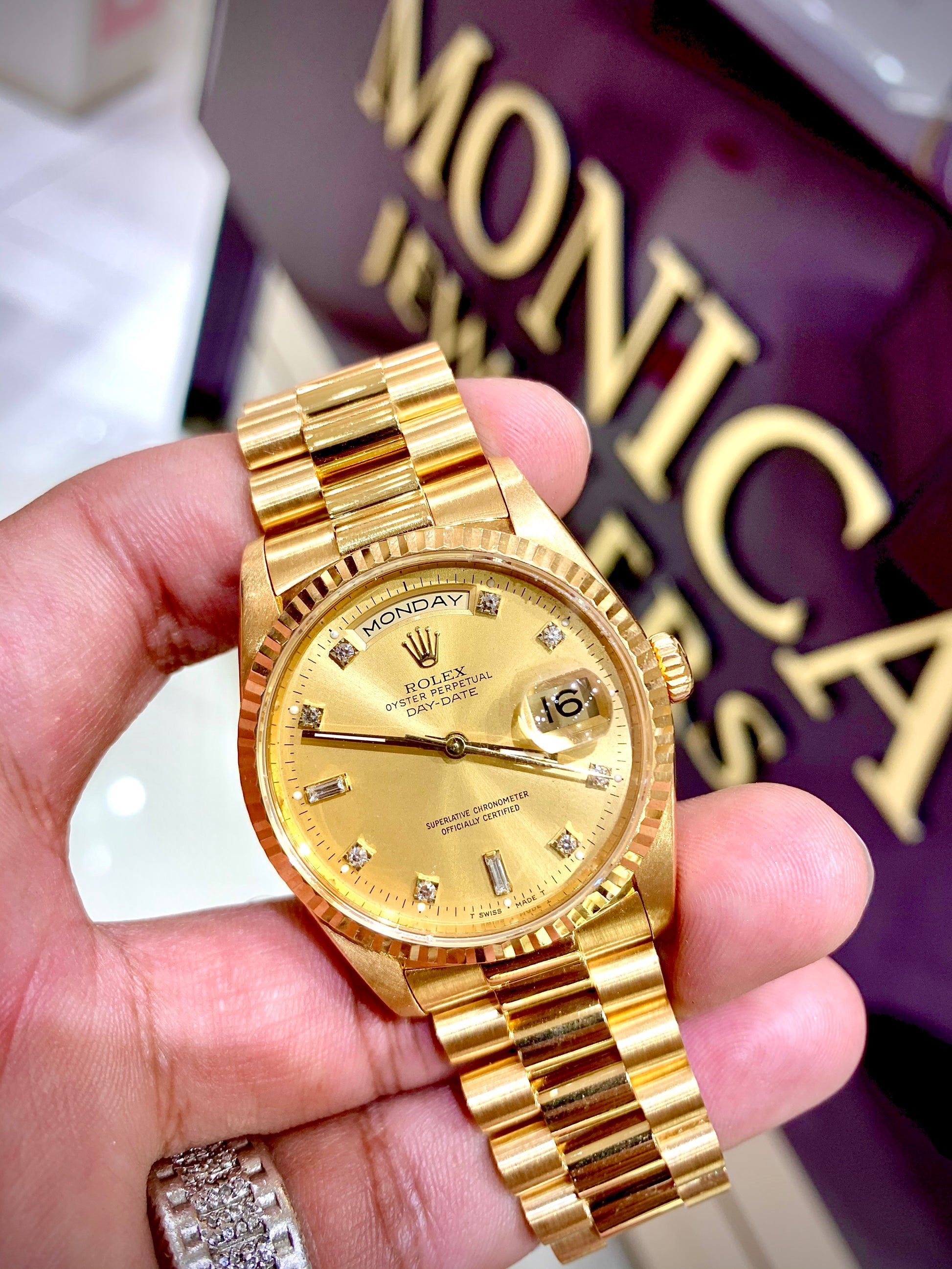 Rolex President Day Date 18238 18k Yellow Gold Gold Diamond Dial